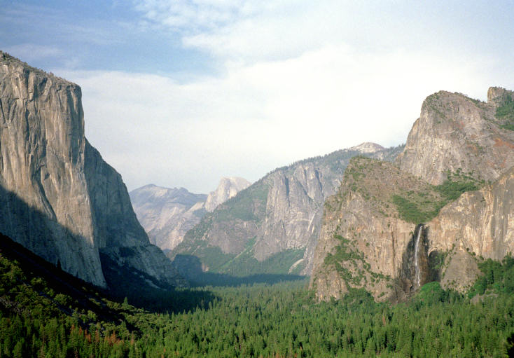 Yosemite Valley from Discovery View